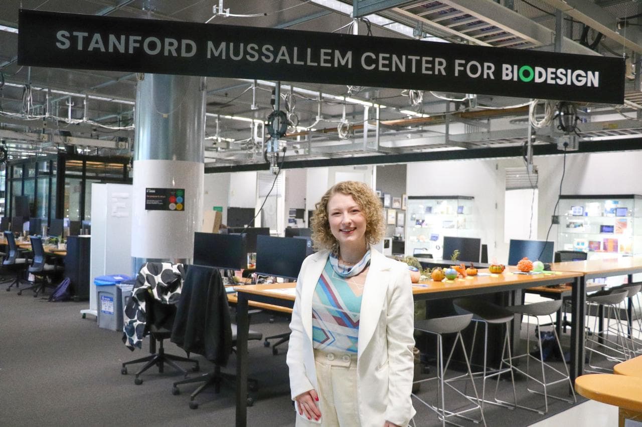 Giovanna no Stanford Biodesign Center